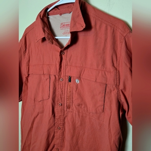 Men's Coleman Short Sleeve Button Down Shirt, Size Large - Picture 2 of 4